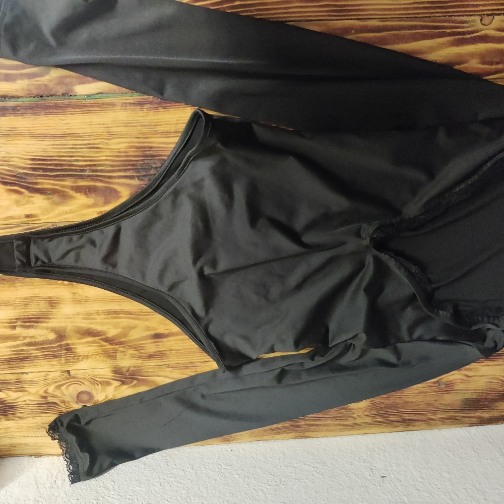 Clothes - Picture 8 of 16
